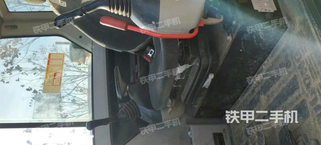 駕駛室整體（整機(jī)外觀）