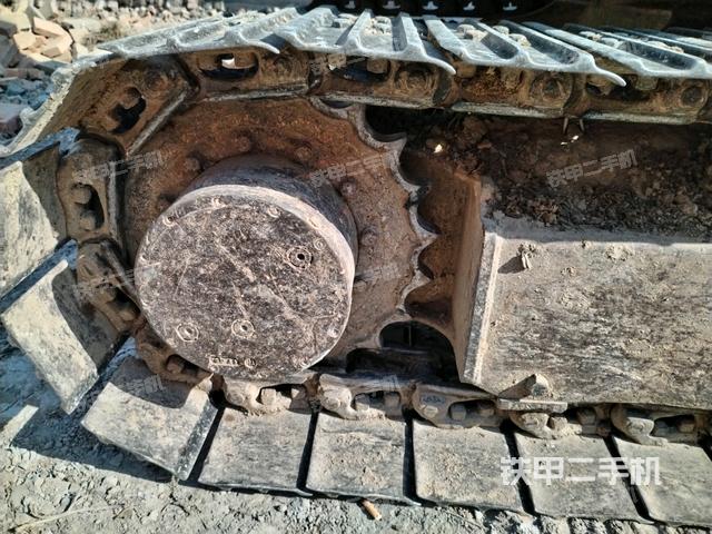 右驅(qū)動輪（行走機構）