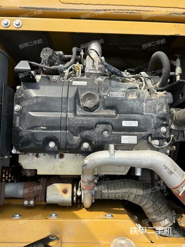 發(fā)動(dòng)機(jī)室（上車(chē)部件）