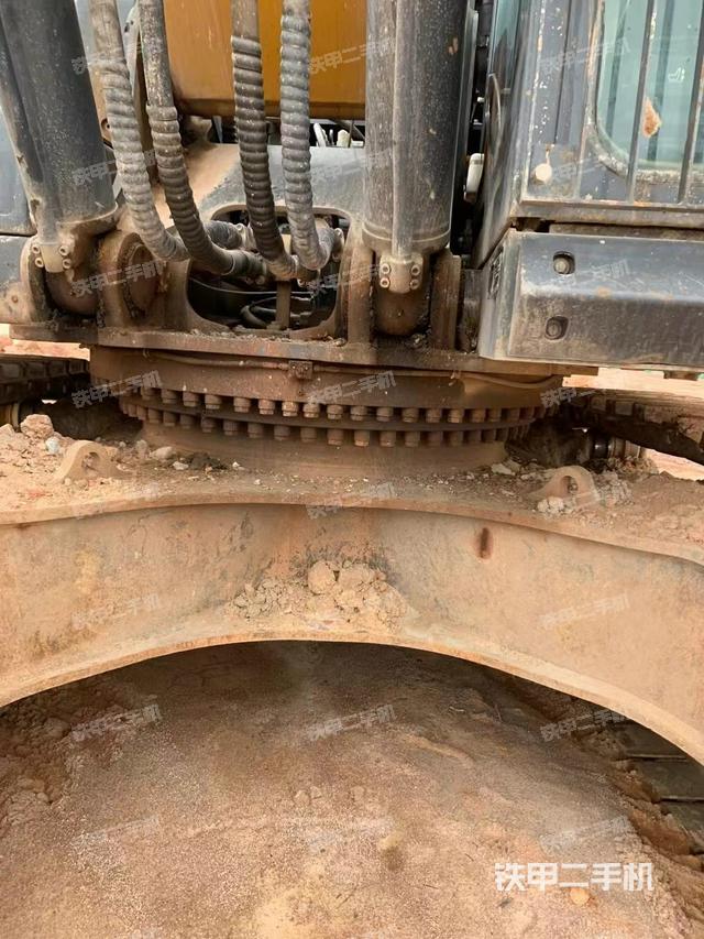 駕駛室整體（整機(jī)外觀）