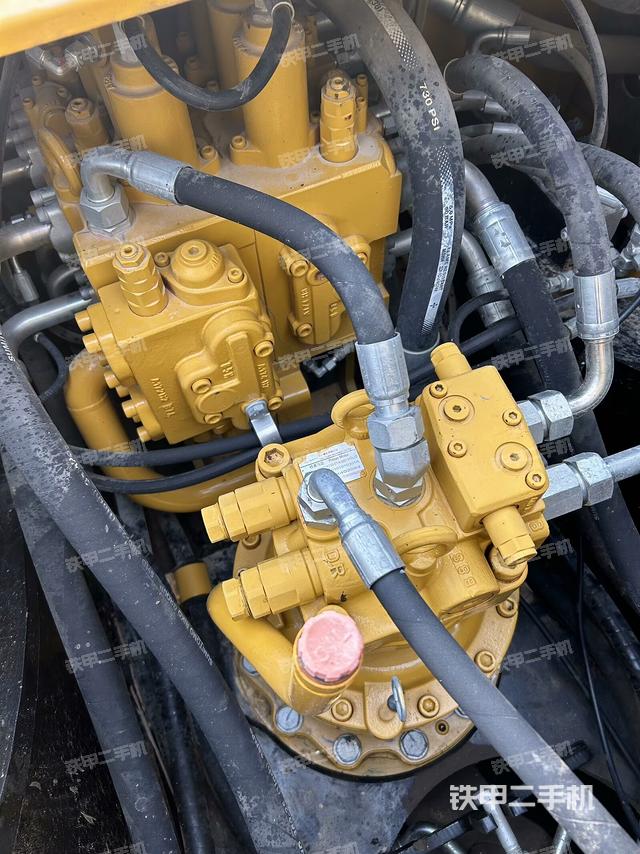 回轉(zhuǎn)馬達(dá)（上車(chē)部件）