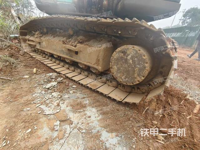 單側(cè)履帶整體（整機(jī)外觀）