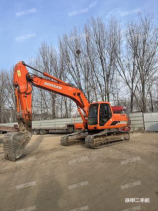 斗山DH225LC-7挖掘機實拍圖片