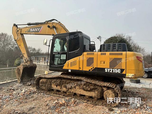 單側(cè)履帶整體（整機(jī)外觀）