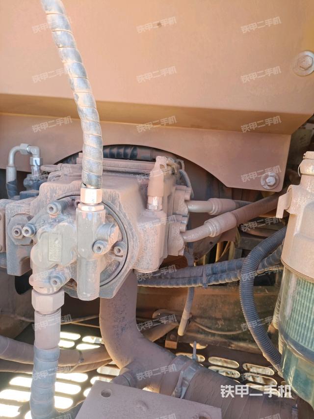 液壓泵斜45?左(大件艙室) 液壓泵斜45?左(大件艙室)