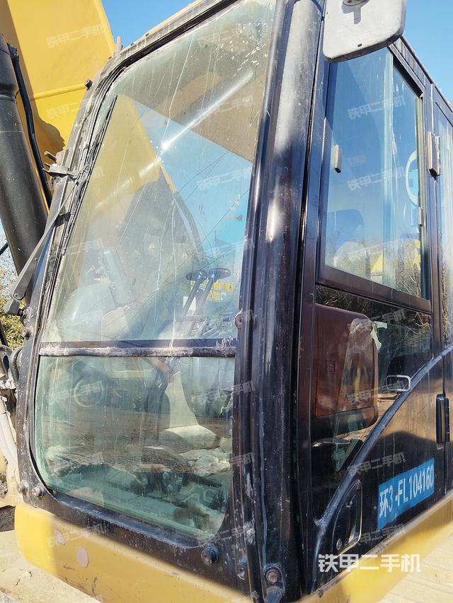 驾驶室整体（整机外观）