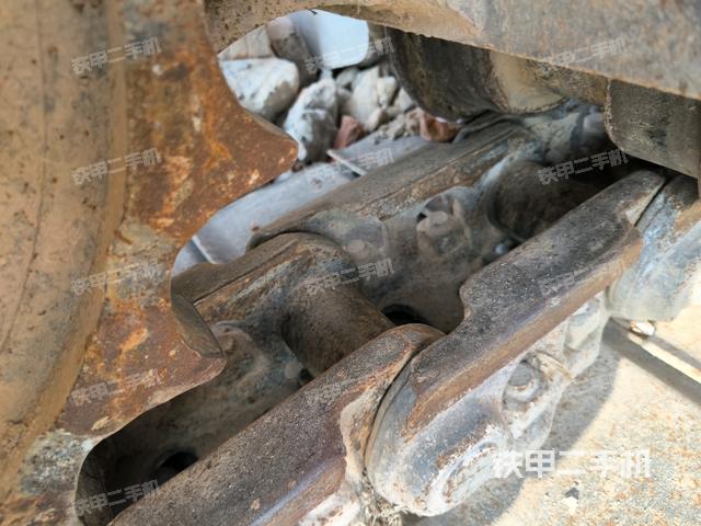 右側(cè)行走馬達蓋板(行走機構(gòu)) 右側(cè)行走馬達蓋板(行走機構(gòu))