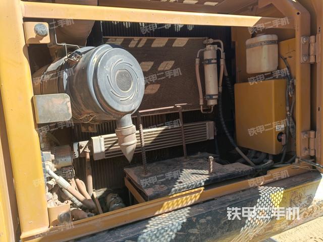 散熱器正面(大件艙室) 散熱器正面(大件艙室)