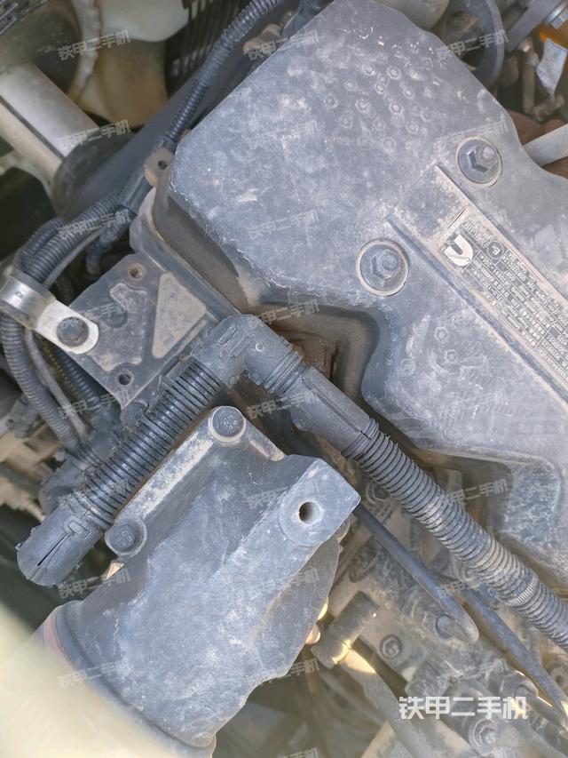 氣門室蓋螺絲特寫（上車部件）