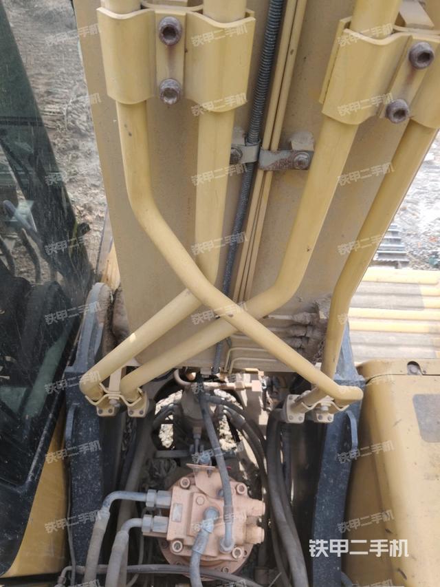 大臂背部俯視（工作和回轉(zhuǎn)裝置）