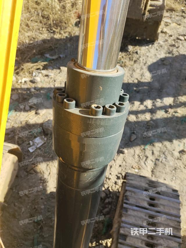 大臂油缸整體?豎拍（工作和回轉(zhuǎn)裝置）