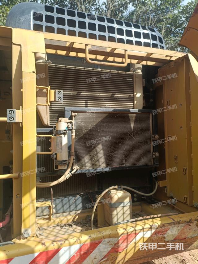 散熱器正面（大件艙室）