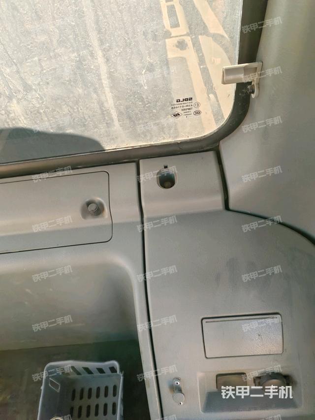 后窗玻璃角標(biāo)（駕駛室部分）