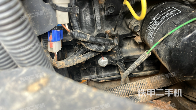 回转马达和主控阀（整机外观）