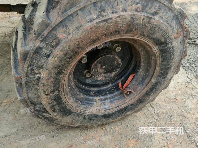 左導(dǎo)向輪(行走機(jī)構(gòu)) 左導(dǎo)向輪(行走機(jī)構(gòu))