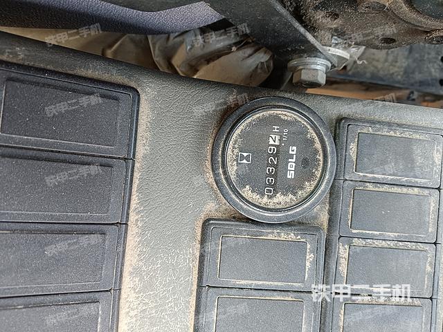 驾驶室整体（整机外观）