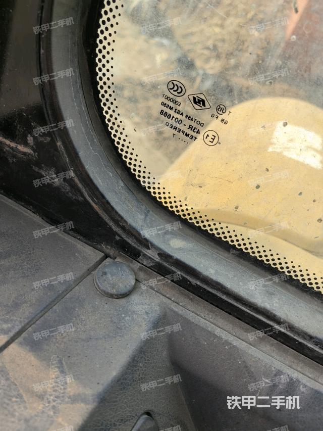 后窗玻璃角標(biāo)（駕駛室部分）