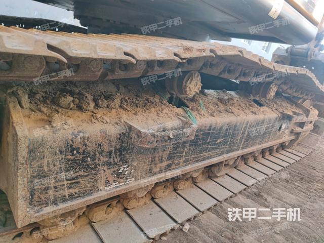 左側(cè)履帶整體?（行走機(jī)構(gòu)）