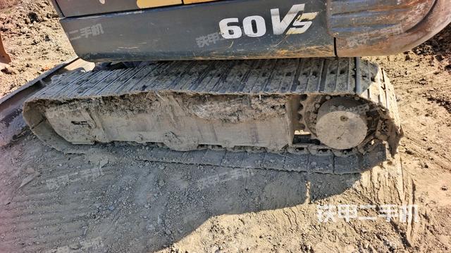 左側(cè)履帶整體?（行走機(jī)構(gòu)）