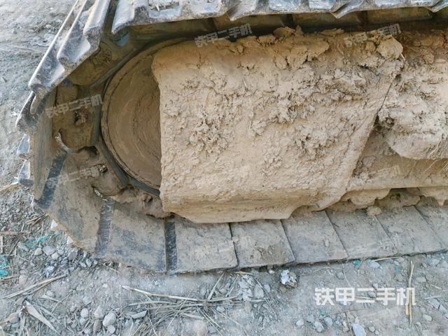 右驅(qū)動輪（行走機構(gòu)）