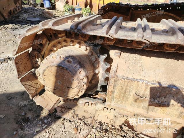 單側(cè)履帶整體（整機(jī)外觀）