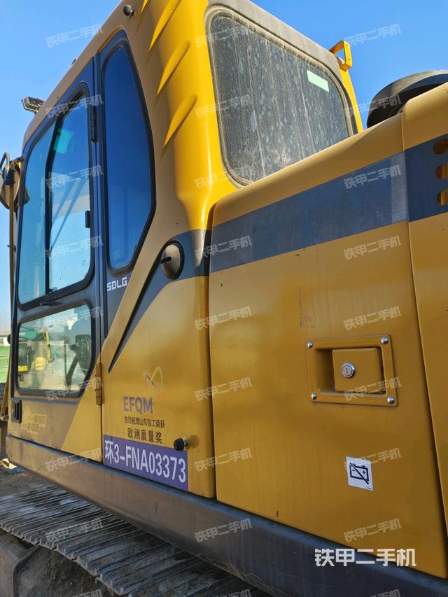 駕駛室左后45度（駕駛室部分）