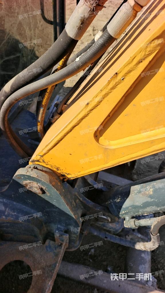 大臂根部?斜（工作和回轉(zhuǎn)裝置）