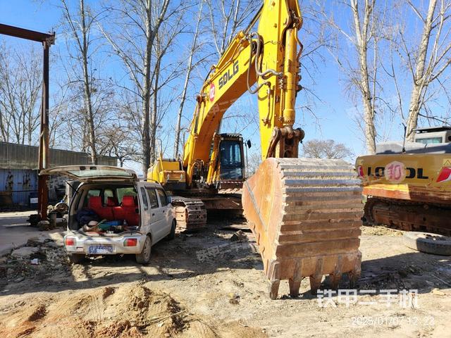 駕駛室頂部（整機(jī)外觀）