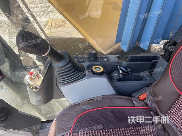 后窗玻璃角標(biāo)(駕駛室部分) 后窗玻璃角標(biāo)(駕駛室部分)