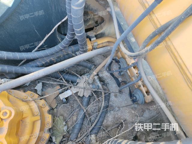 中央回轉(zhuǎn)接頭特寫（上車部件）