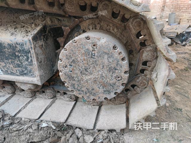 右驅(qū)動(dòng)輪（行走機(jī)構(gòu)）