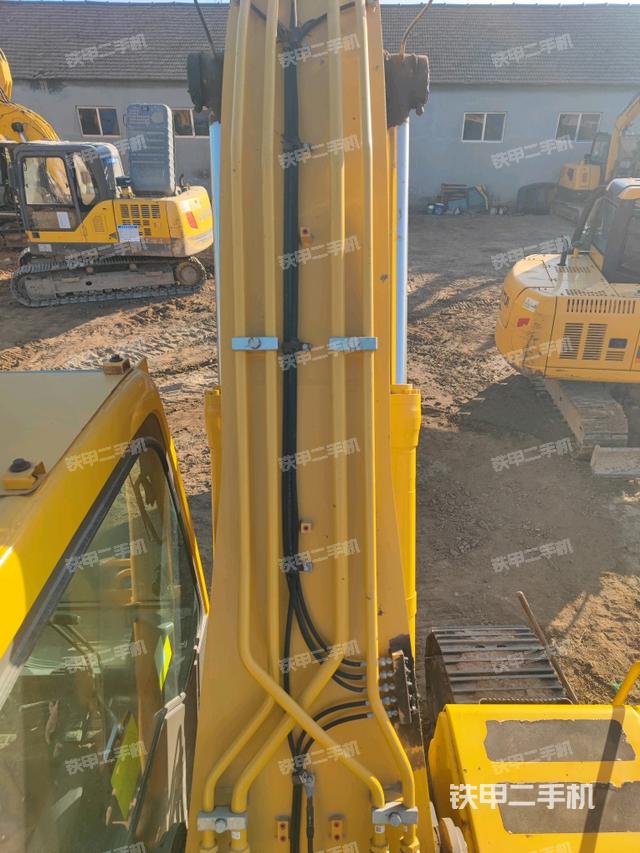 大臂背部俯視（工作和回轉裝置）