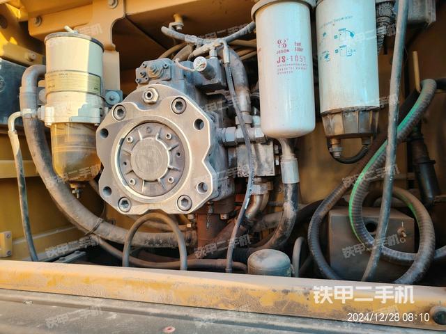 液壓泵艙室正面整體（整機(jī)外觀）