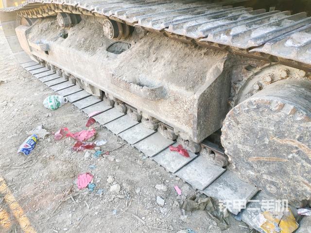 右側(cè)行走馬達(dá)蓋板（行走機構(gòu)）