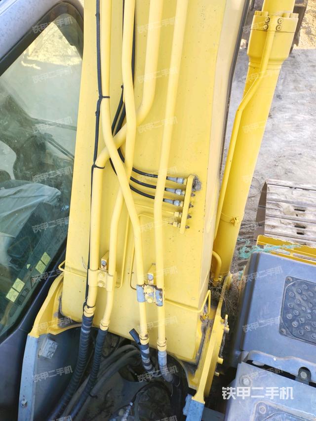 大臂背部俯視（工作和回轉(zhuǎn)裝置）