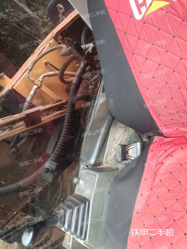 座椅左側控制臺/音響/含左手柄（駕駛室部分）