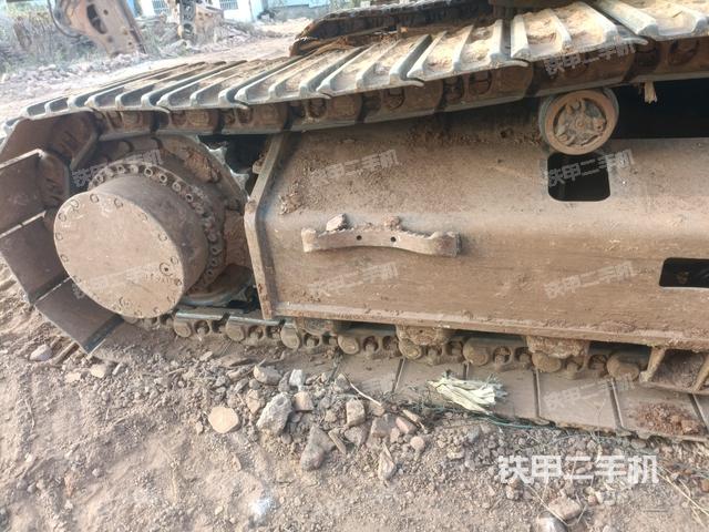 右驅(qū)動(dòng)輪(行走機(jī)構(gòu)) 右驅(qū)動(dòng)輪(行走機(jī)構(gòu))