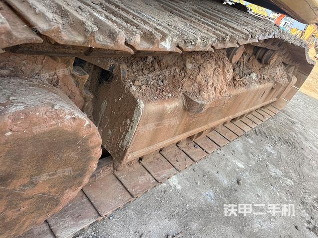 單側(cè)履帶整體（整機(jī)外觀）