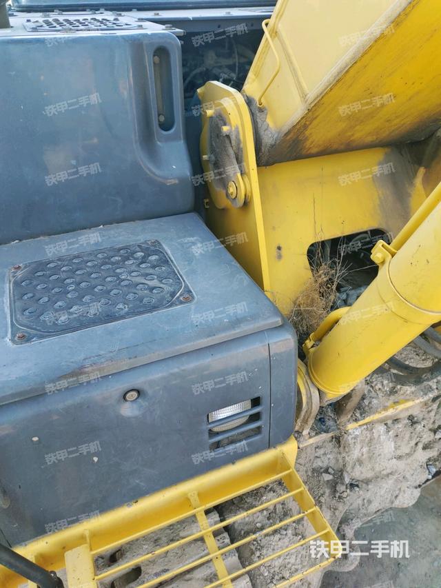 大臂根部?斜視（工作和回轉(zhuǎn)裝置）