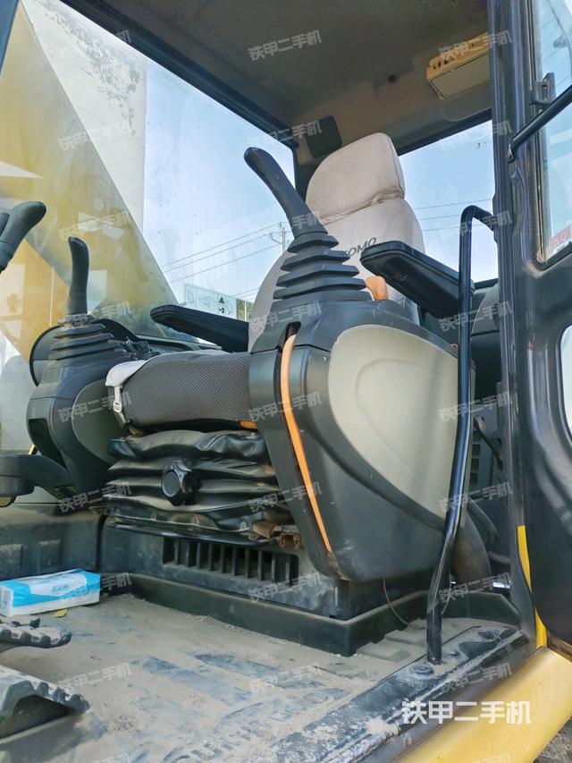 駕駛室左后45度（駕駛室部分）