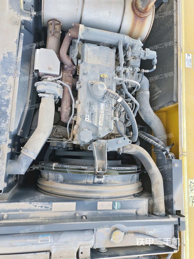 發(fā)動(dòng)機(jī)室（上車部件）