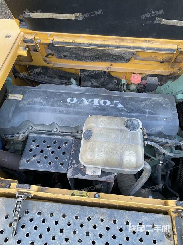 發(fā)動機整體俯視（整機外觀）