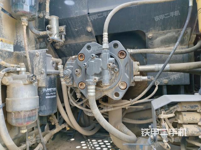 液壓泵斜45?左（大件艙室）