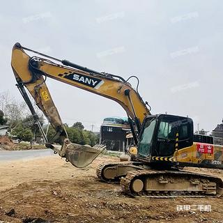 三一重工SY215C挖掘機(jī)