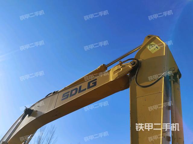 小臂整體右前（工作和回轉(zhuǎn)裝置）