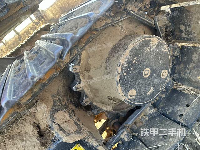 單側(cè)履帶整體（整機(jī)外觀）