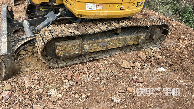 单侧履带整体（整机外观）