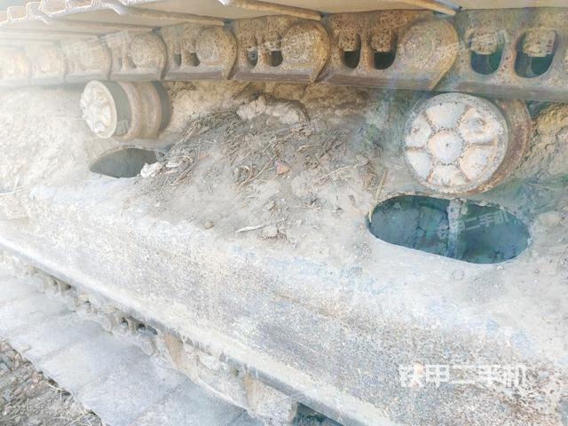 右側(cè)履帶整體（行走機構(gòu)）