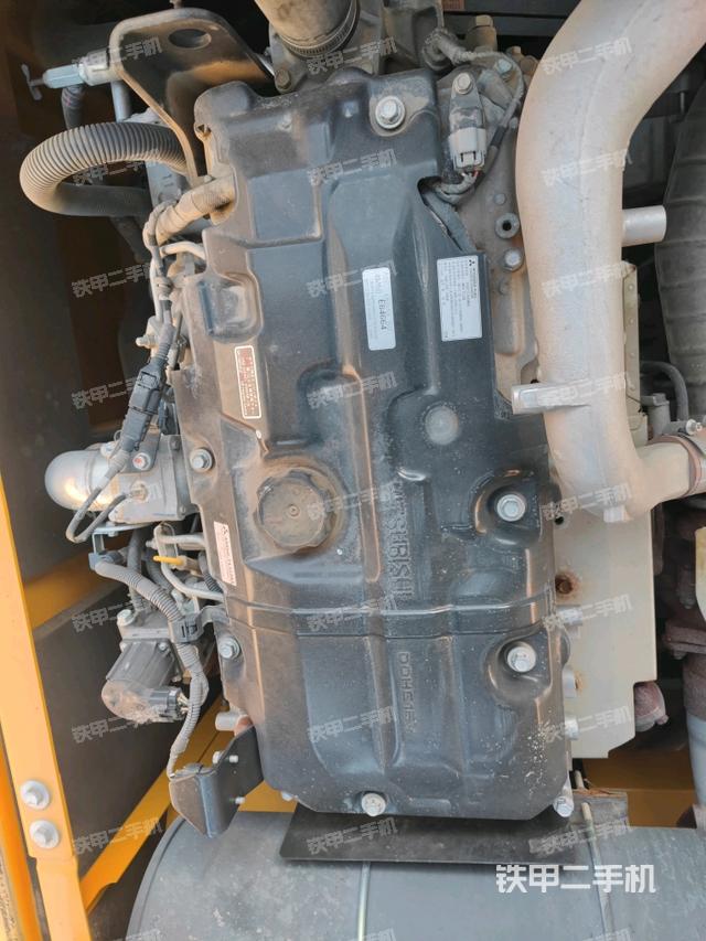 發(fā)動(dòng)機(jī)室（上車部件）