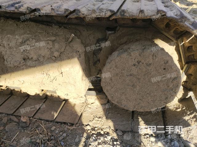 左驅(qū)動輪（行走機構(gòu)）